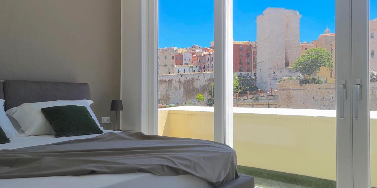 Vista Suites - Piazza Yenne Каляри Екстериор снимка