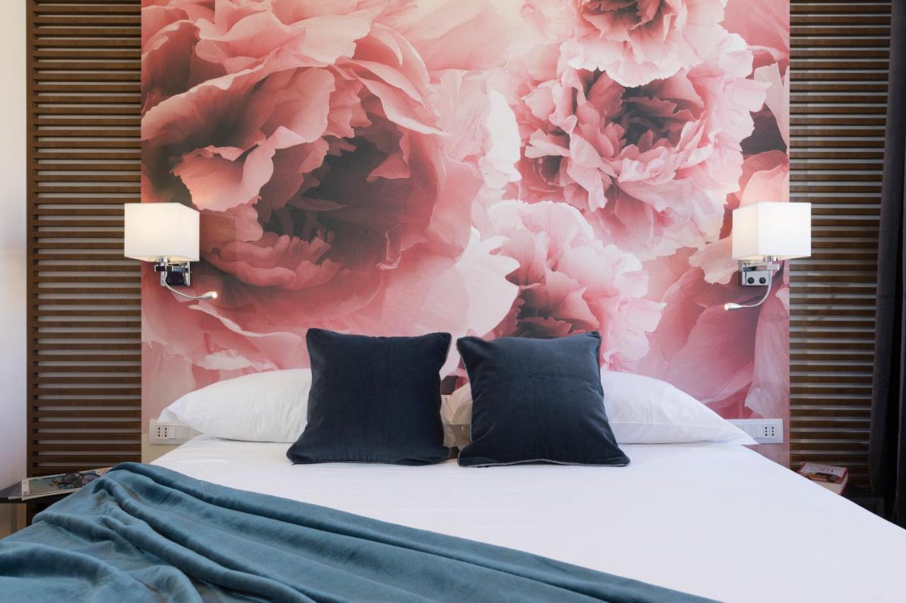 Vista Suites - Piazza Yenne Каляри Екстериор снимка