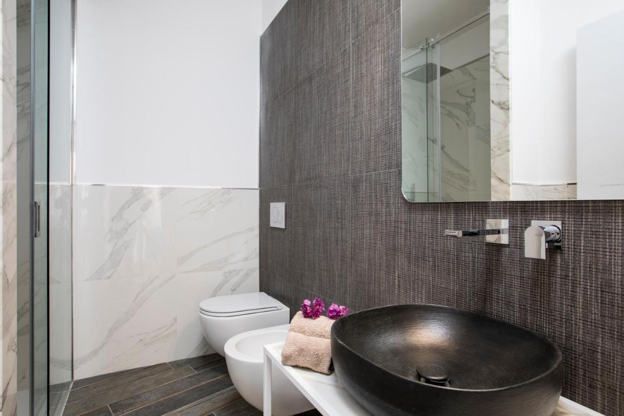 Vista Suites - Piazza Yenne Каляри Екстериор снимка