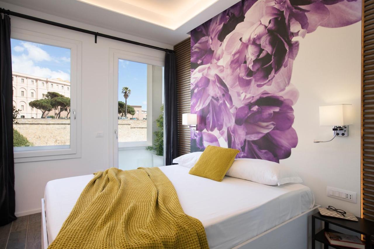 Vista Suites - Piazza Yenne Каляри Екстериор снимка